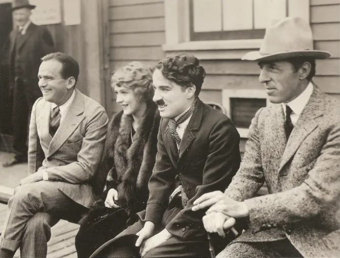 Mary Pickford, publicity photograph, 1919, no credit on the print