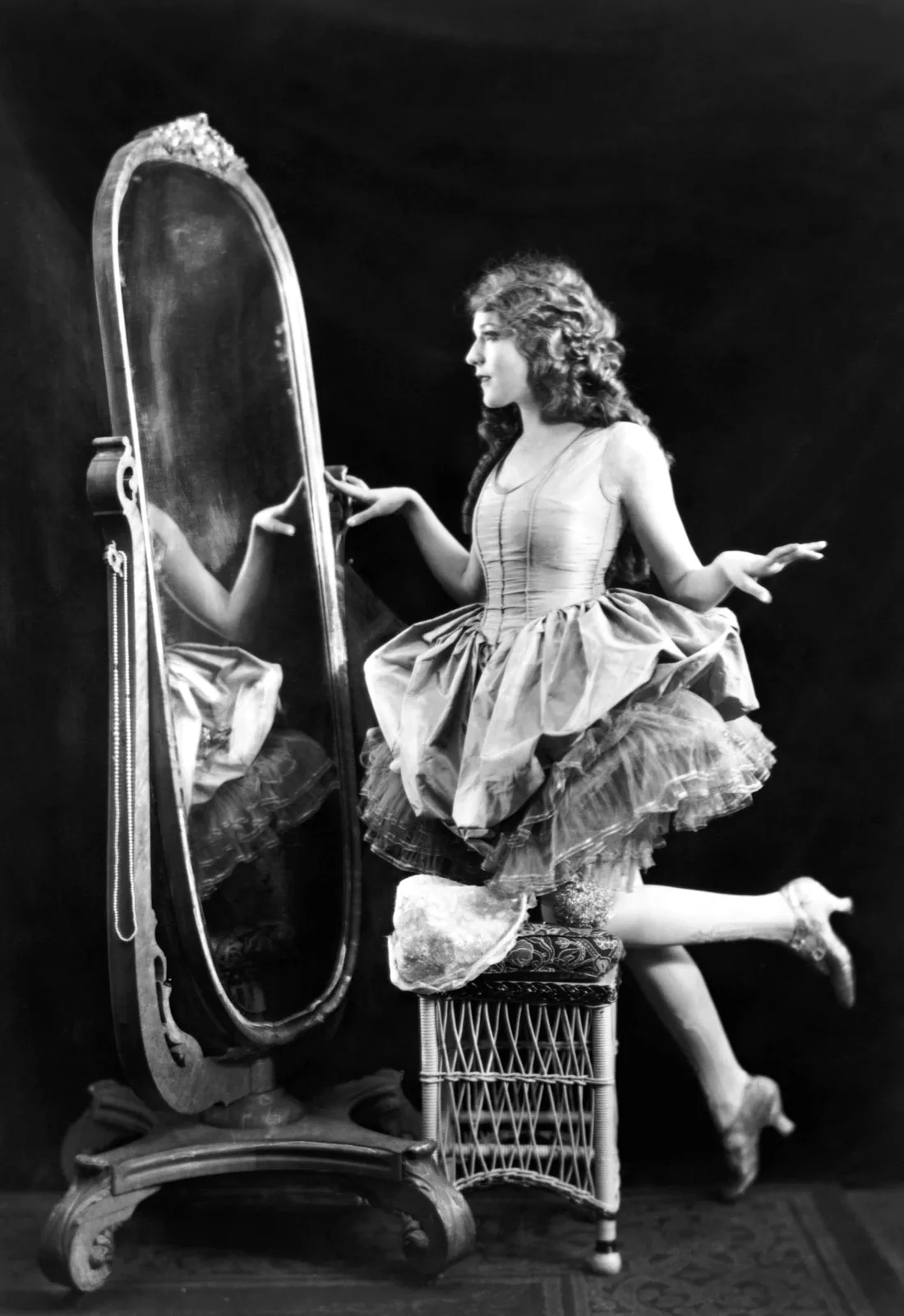Mary Pickford, publicity photograph, 1920, credit Alfred Cheney Johnston