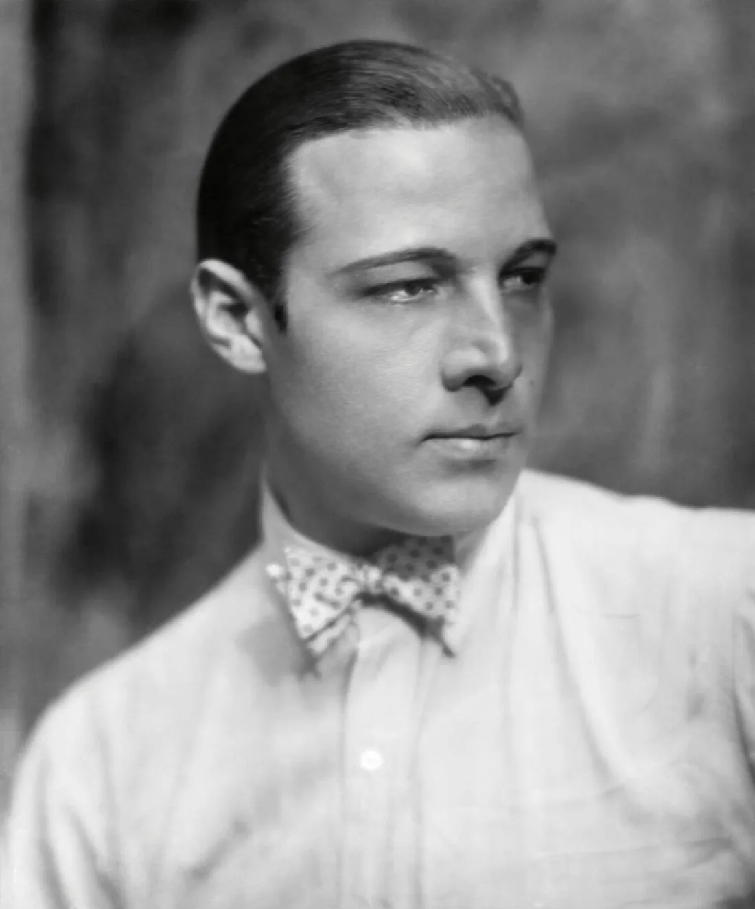 Rudolph Valentino, publicity photograph, 1926, credit Henry Waxman